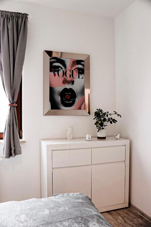 Lavender Hill Apartment Danzica Esterno foto